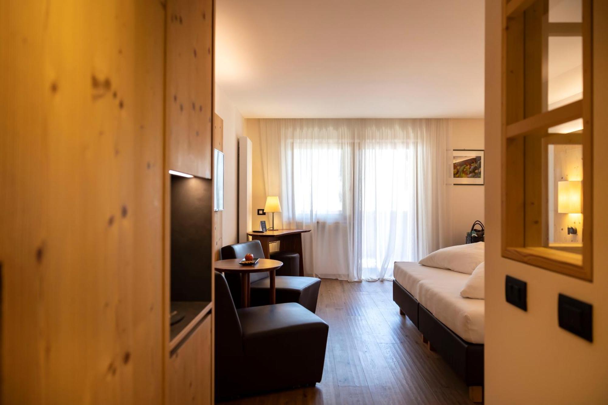 Artnatur Dolomites Hotel & Spa سويسي الغرفة الصورة